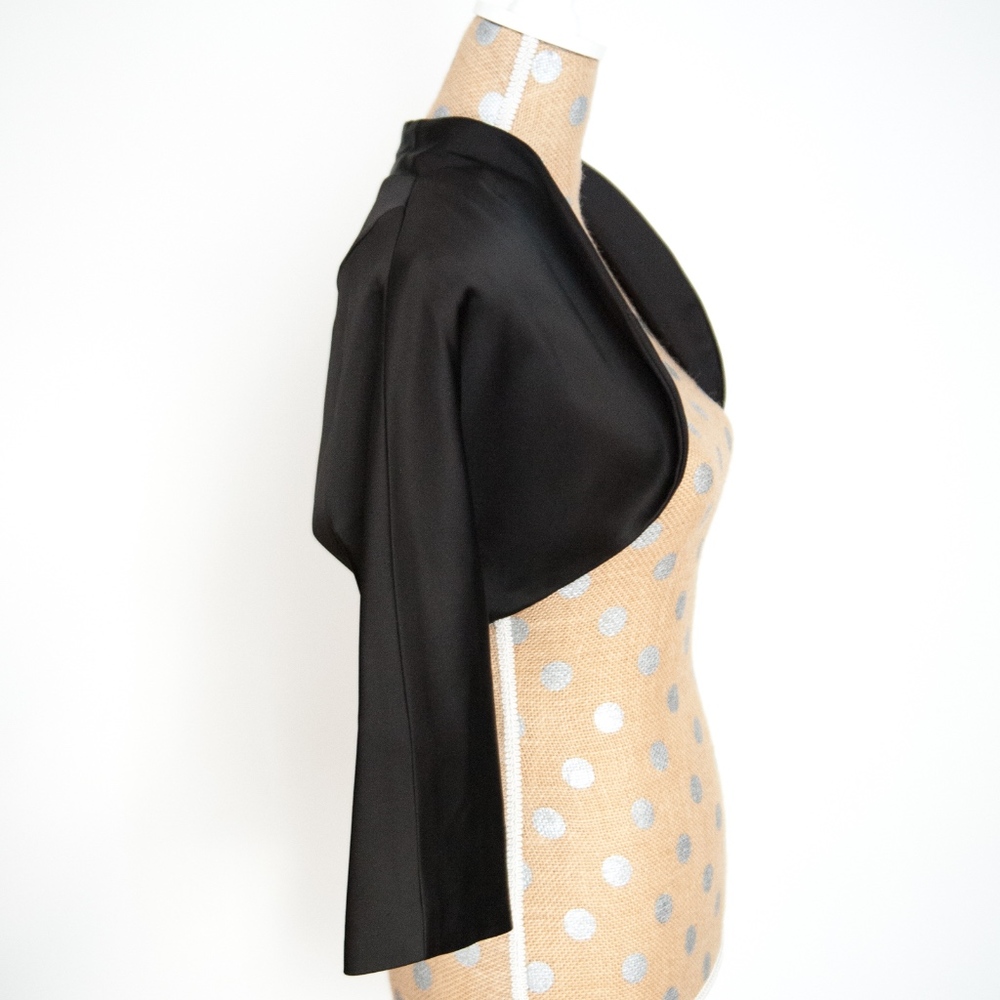 Cache small black Jacket - Picture 2 of 4